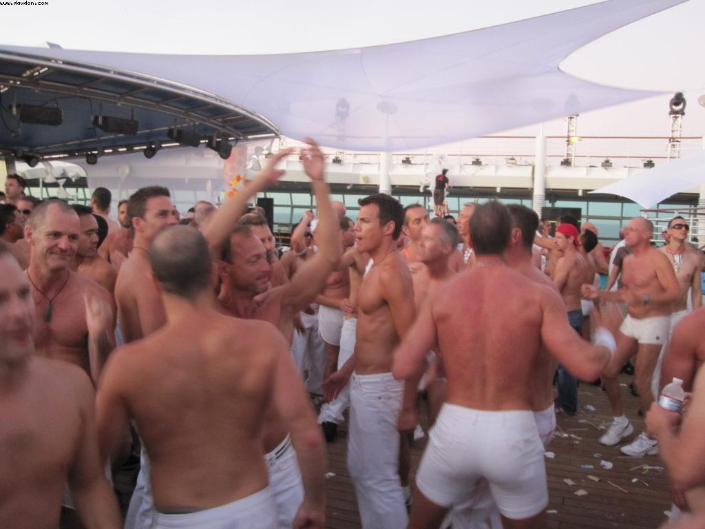 White Party - Our 30th Atlantis cruise (Mariner of the Seas)